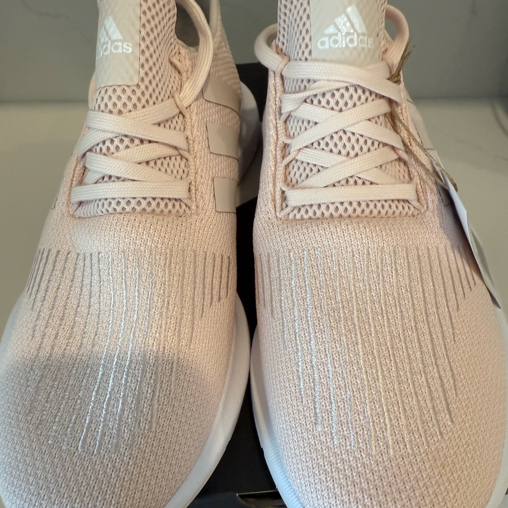 NEW IN BOX WOMENS ADIDAS SWIFT RUN 1.0. SIZE 8.5. PALE PINK COLOR.